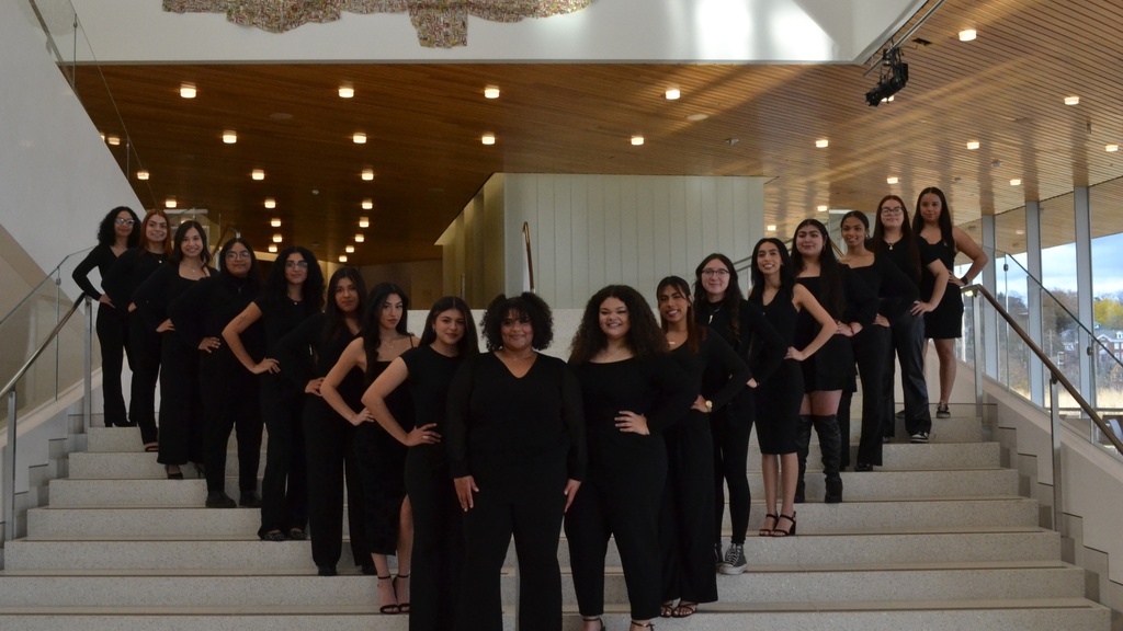 sigma lambda gamma group photo