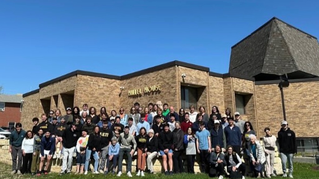 Alpha Epsilon Pi Chapter Picture